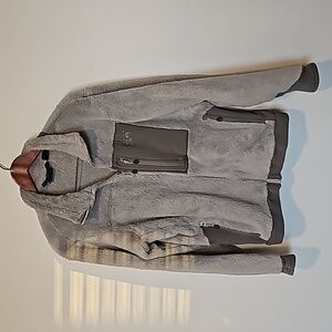 Mountain Hardware Fleece zip-up